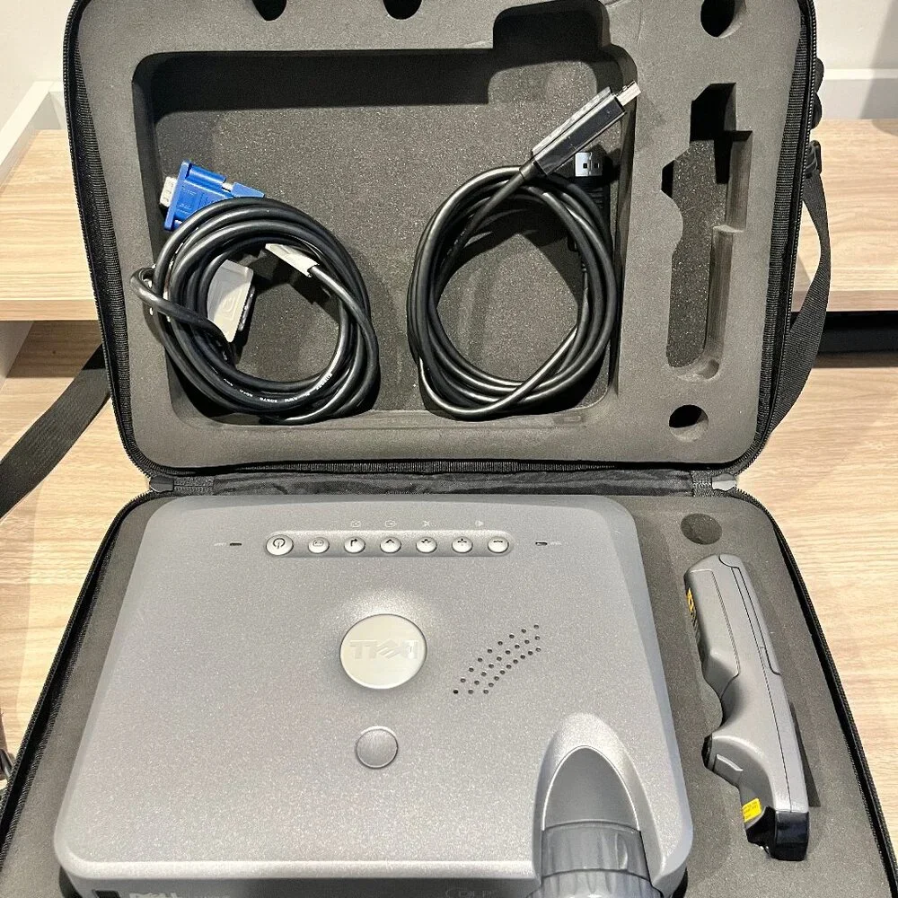 Dell 2400MP DLP Projector – Excellent Condition, Lightly Used (w/ Remote, Power